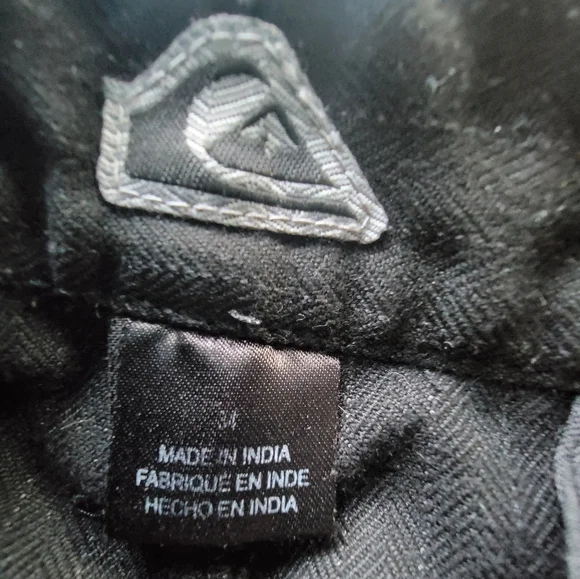 Quicksilver Shorts - Picture 4 of 6